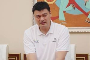 您吃什么能长这么高？姚明：蔬菜 小时候牛肉吃的不多