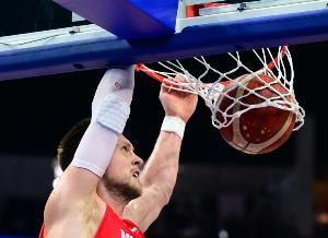 风云突变！波兰半场回来一波15-3打停斯洛文尼亚 分差来到两位数