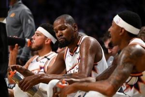 灯泡组合！祖巴茨：比尔在太阳时没控卫 这里有最佳控卫中的两个