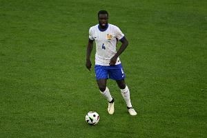 于帕梅卡诺：我们上半场本可以表现更好，第二个失球站位不佳