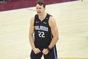 小瓦格纳：大家的努力很到位比赛还没到完美程度 进攻表现不错