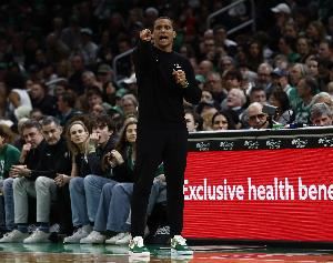 51投11中!马祖拉:三分未达到平均水平 专注其他方面问题会解决