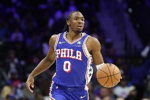 不在状态!马克西首节10分钟仅得4分3助 出现4失误&还丢俩罚球